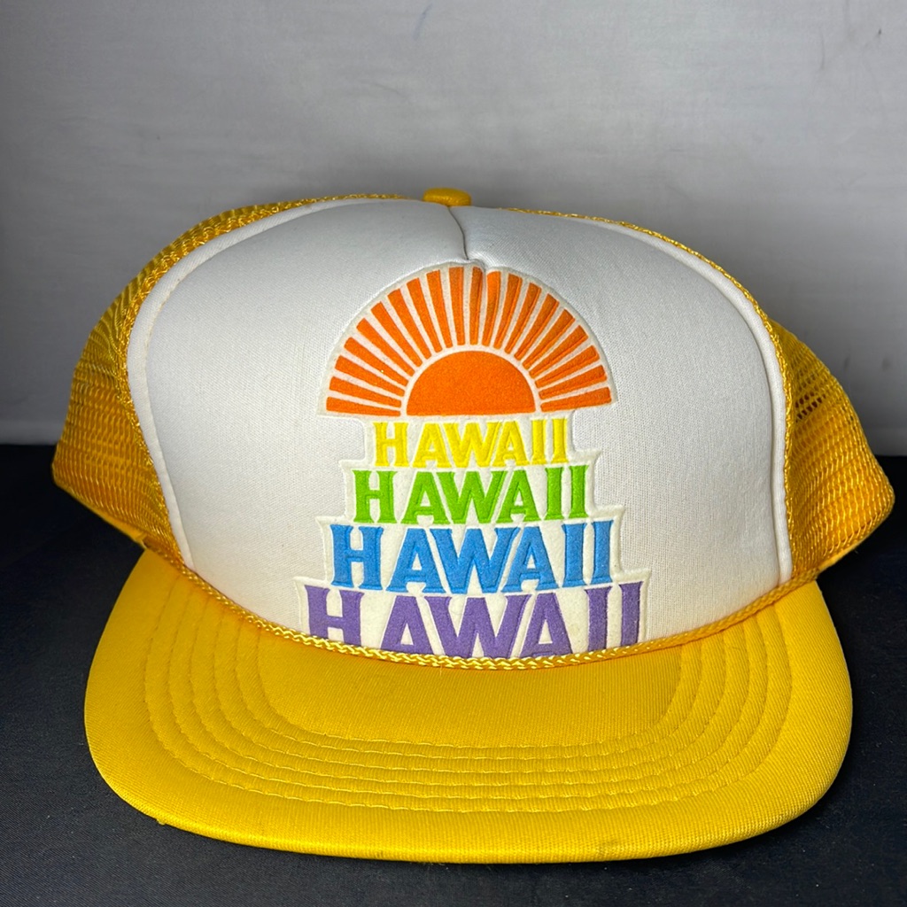 Vintage Hawaii Snapback Trucker Hat